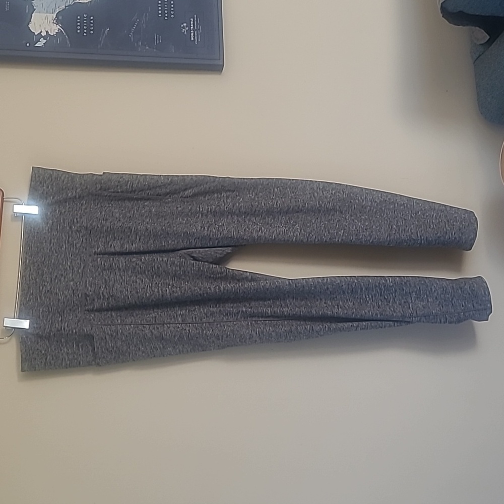 Calia by Carrie Underwood 7/8 Leggings w/ Pockets – Size XL